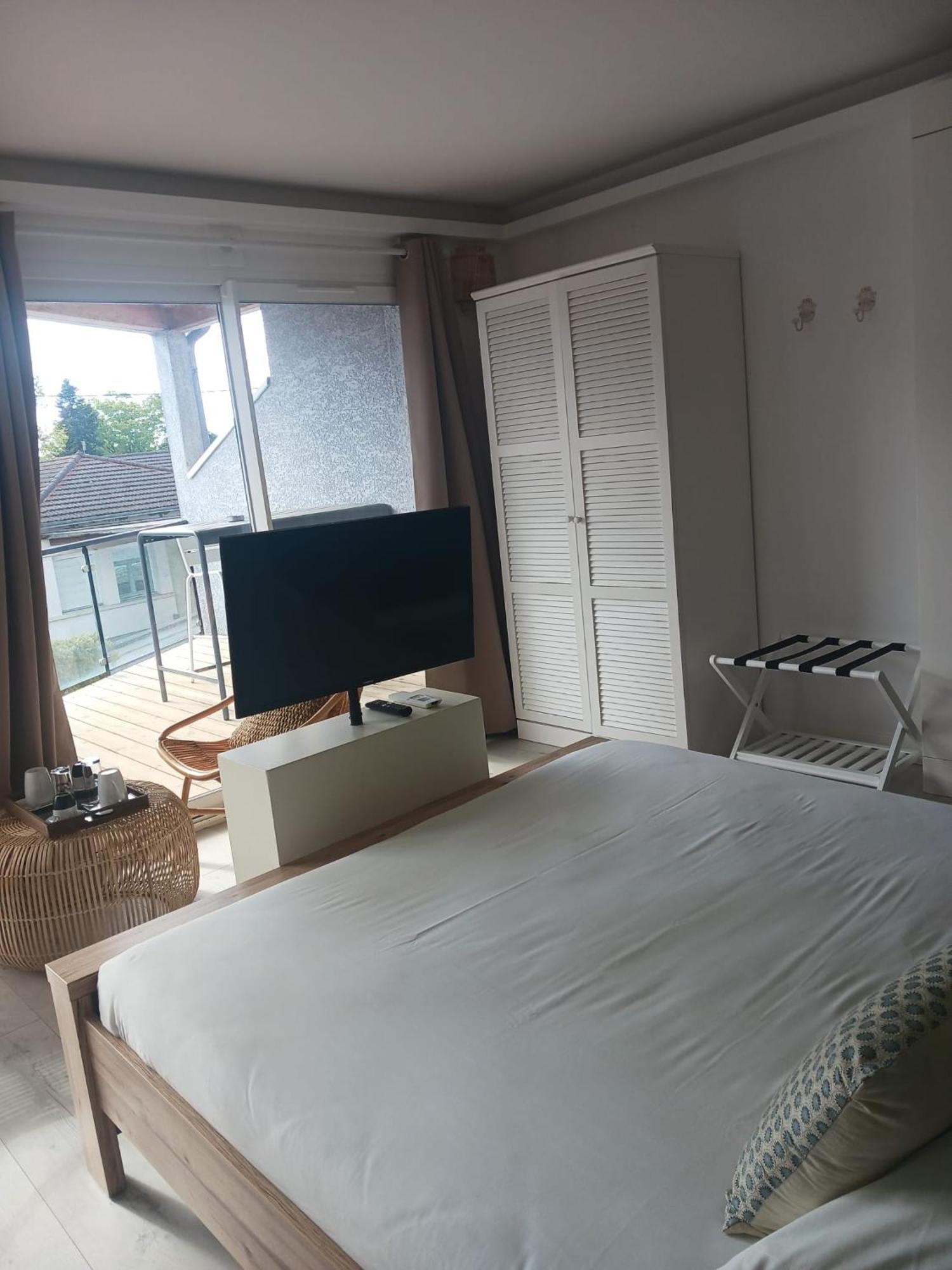 Hotel Aracari Villars-les-Dombes Exterior foto
